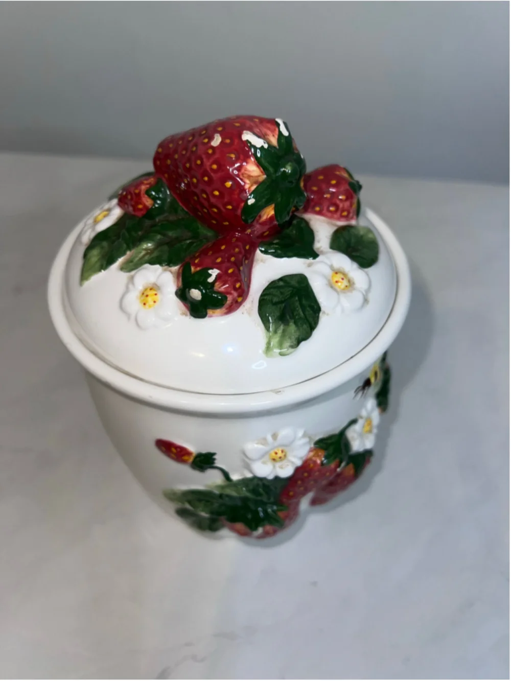 VTG Bees & Strawberry 80s Ceramic Kitchen Canister Jar